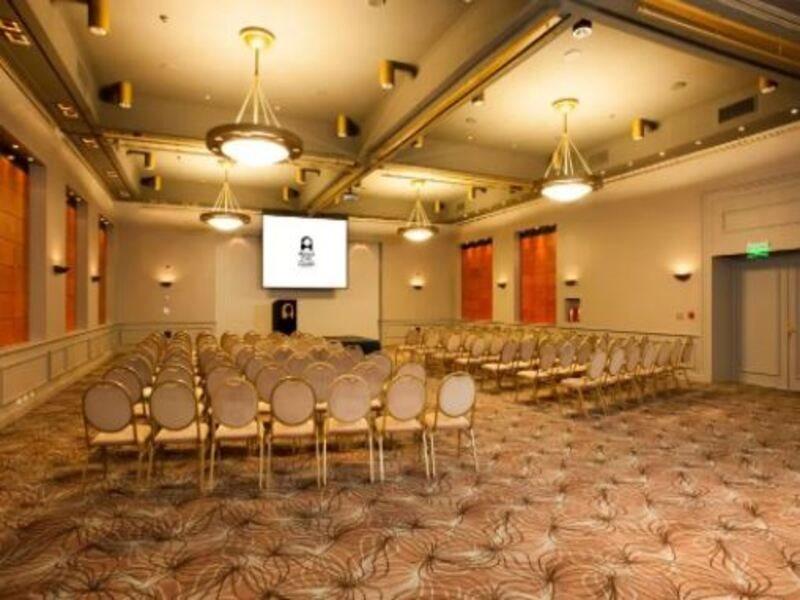 Austral Plaza Hotel Комодоро Ривадавия Екстериор снимка