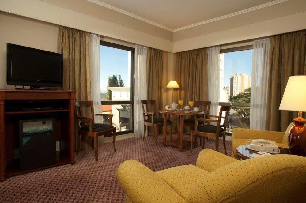 Austral Plaza Hotel Комодоро Ривадавия Екстериор снимка